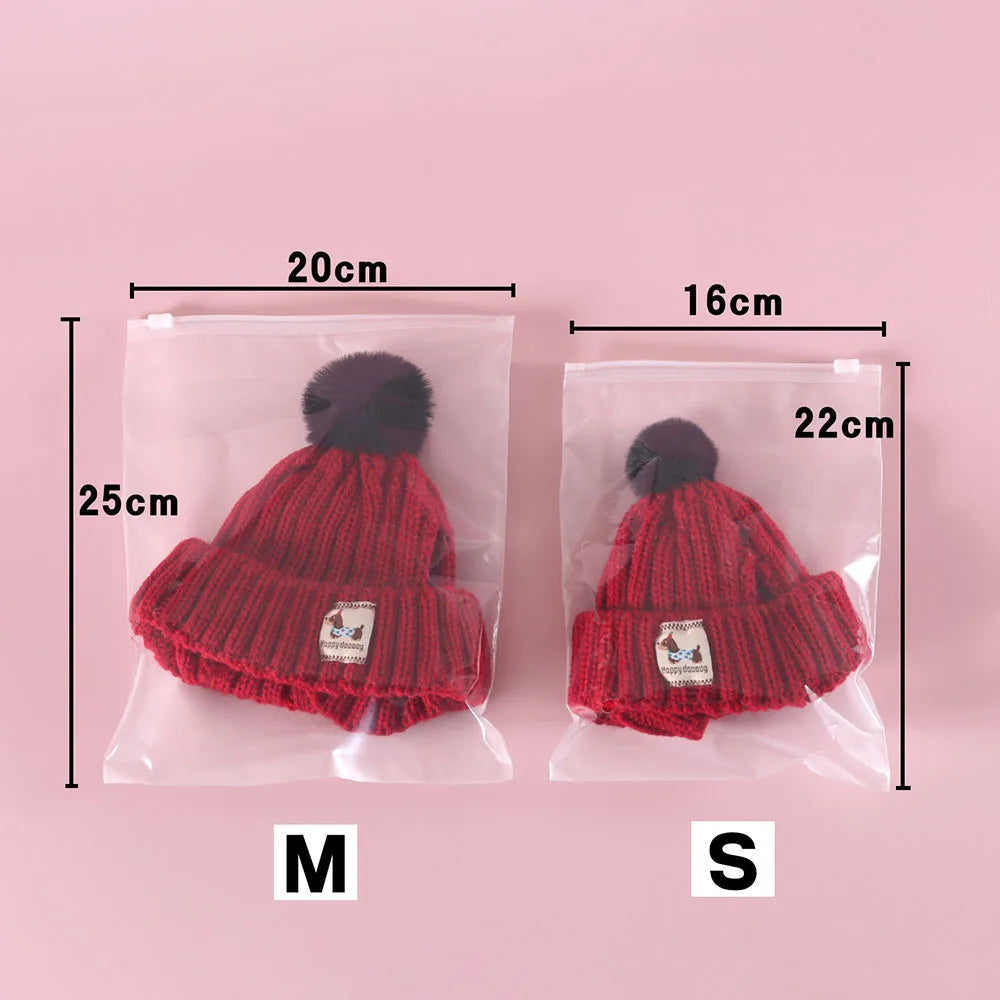 Christmas Knit Hats for Dogs and Cats Puppy Caps Winter Knitted Beanies Hats with Faux Fur Pom Warm Knit Doggie Cap Pet Supplies